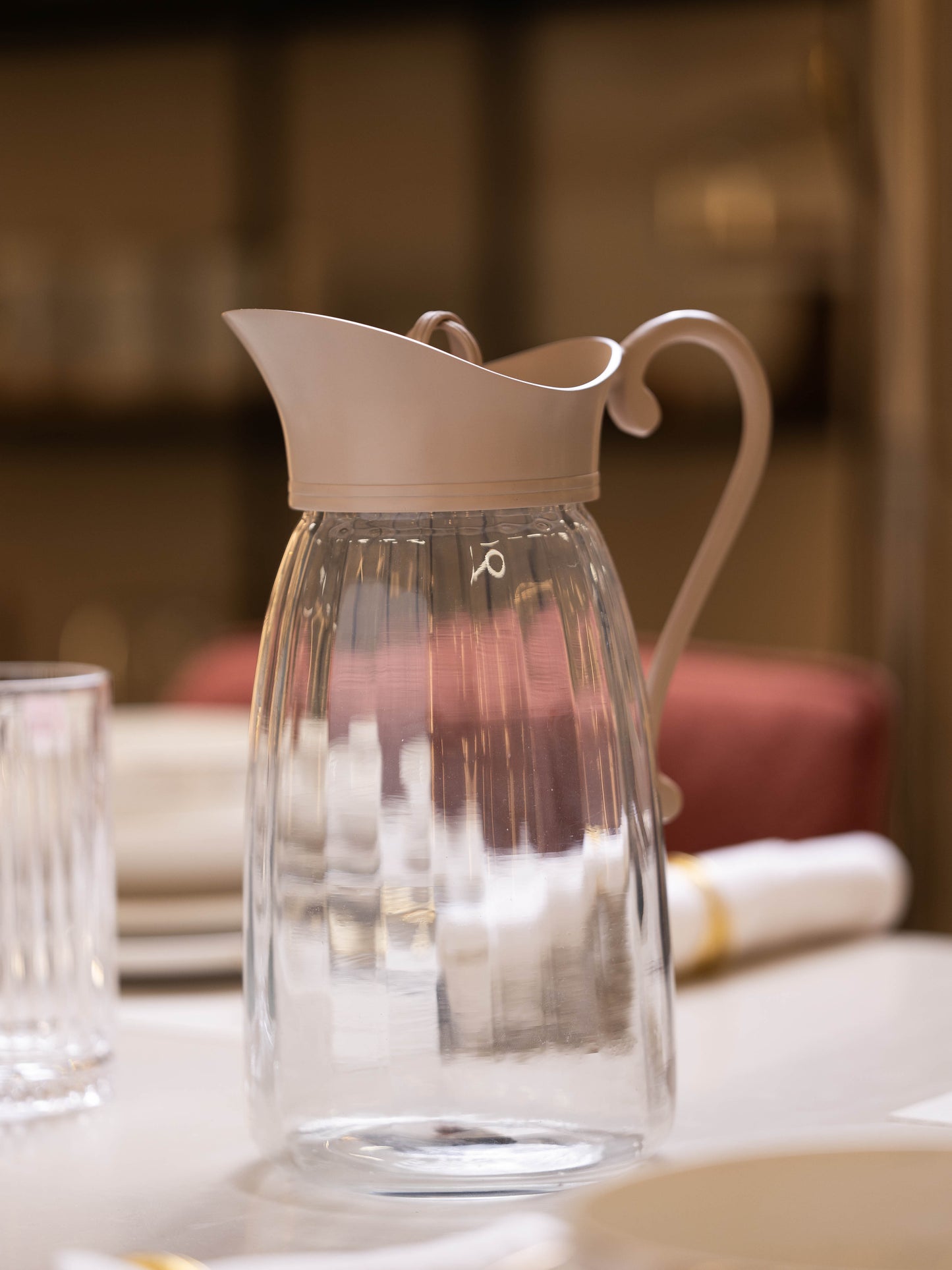 طقم كاسات بتصميم كلاسيك