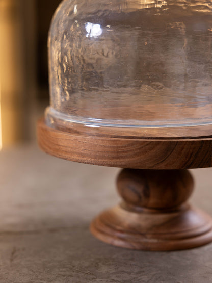 مضيفة كيك بتصميم أنيق