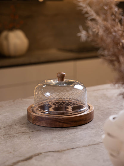 مضيفة حلويات بتصميم أنيق