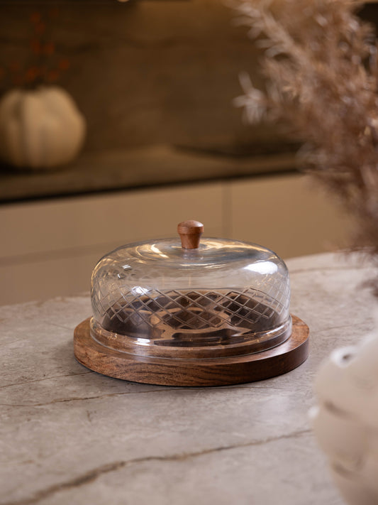 مضيفة حلويات بتصميم أنيق