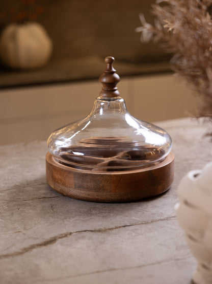 مضيفة حلويات بتصميم أنيق