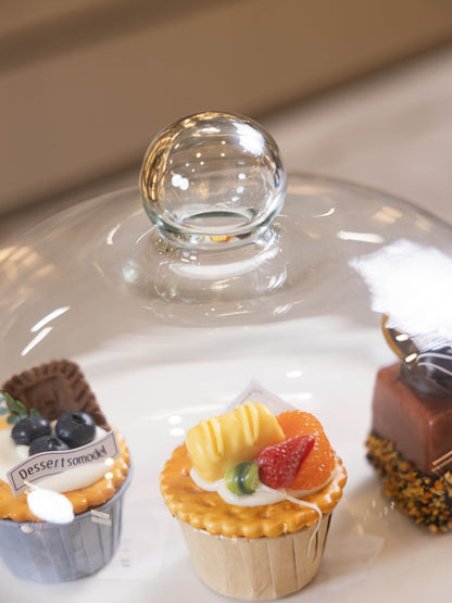 مضيفة كيك بتصميم أنيق