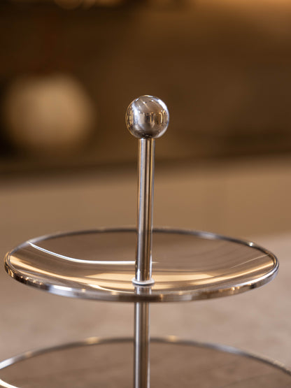 مضيفة كب كيك بتصميم أنيق