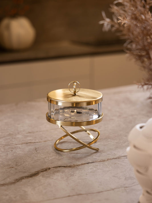 مضيفة حلويات بتصميم كلاسيك