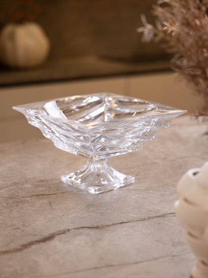 مضيفة كريستال بتصميم أنيق