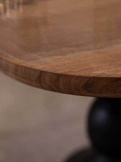 مضيفة كيك بتصميم أنيق