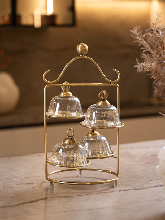 مضيفة حلويات بتصميم كلاسيك