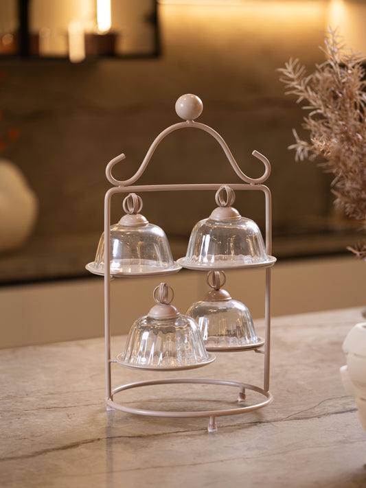 مضيفة حلويات بتصميم كلاسيك