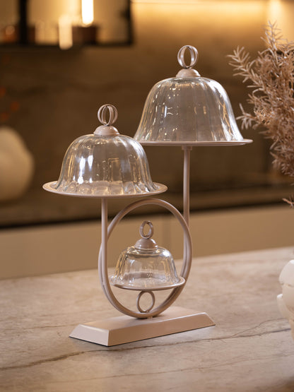 مضيفة حلويات بتصميم كلاسيك