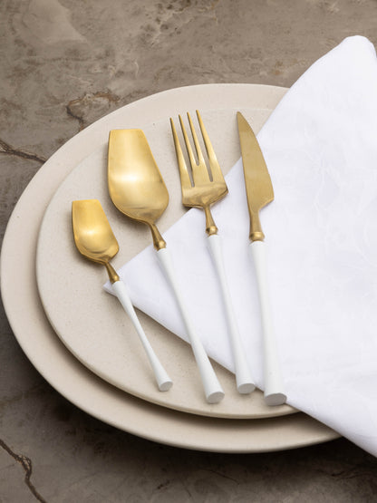 طقم ملاعق بتصميم مميز