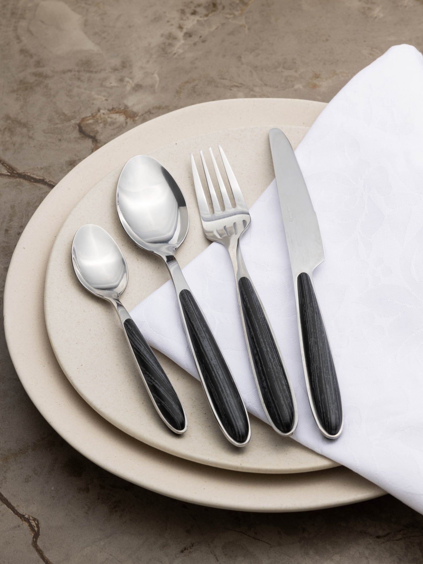 طقم ملاعق بتصميم مميز