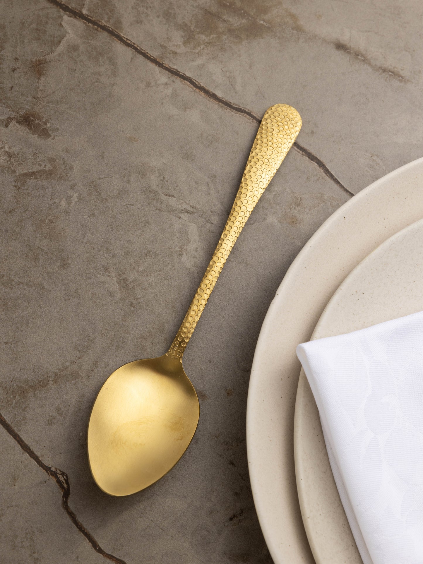 طقم ملاعق بحجم كبير بتصميم أنيق