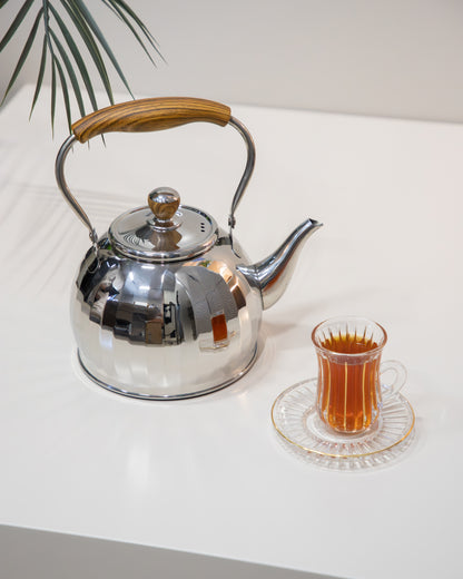 ابريق شاي بتصميم عملي
