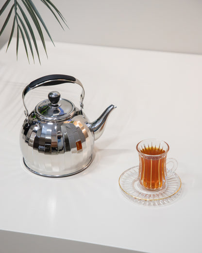 ابريق شاي بتصميم عملي