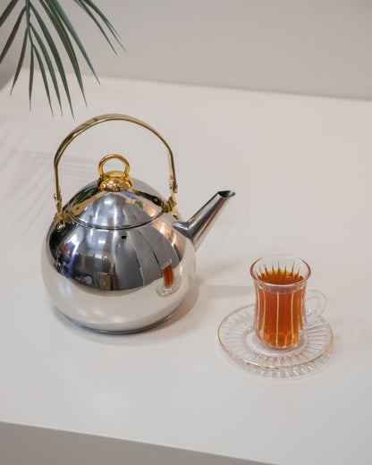 ابريق شاي بتصميم مميز