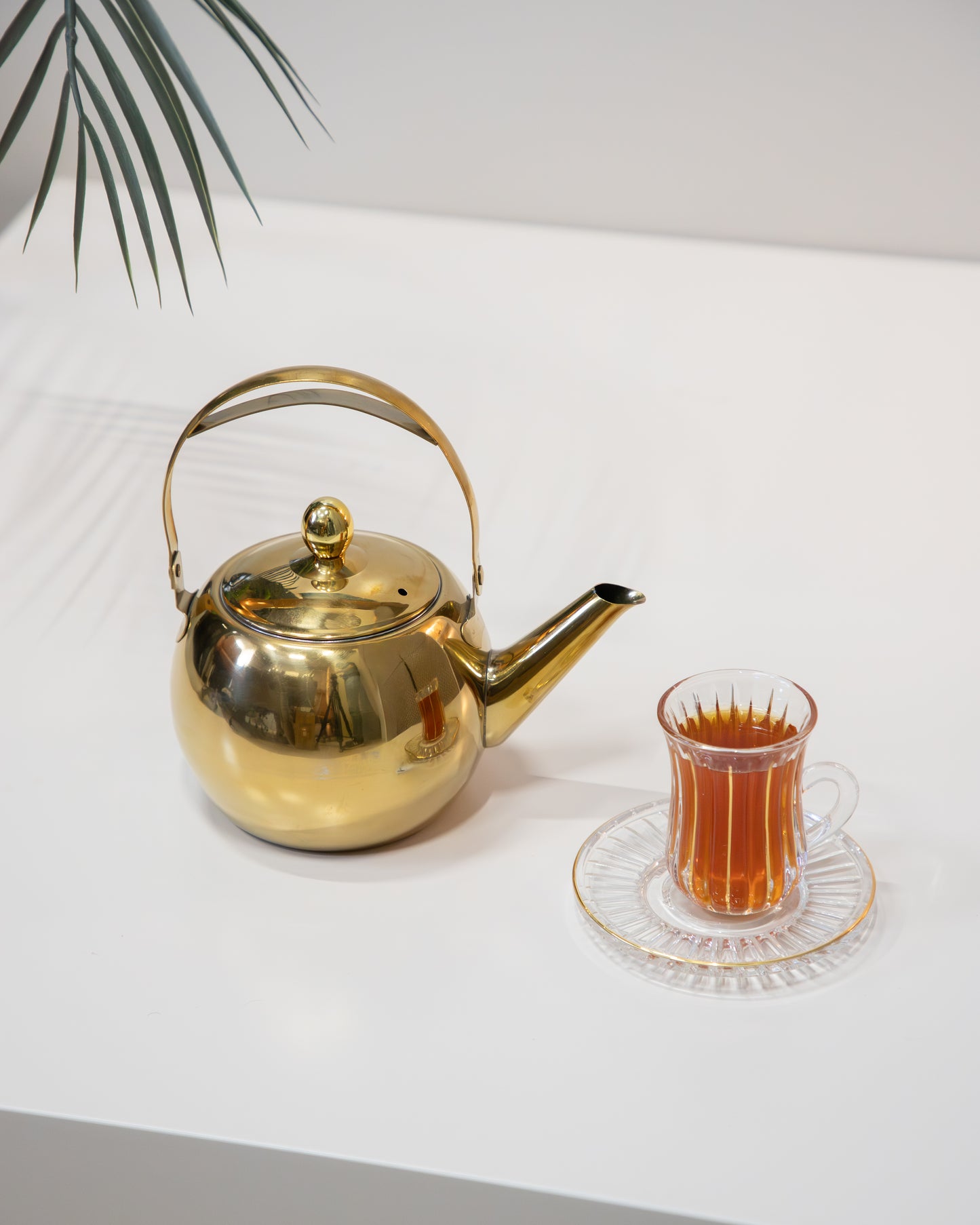 ابريق شاي بتصميم مميز