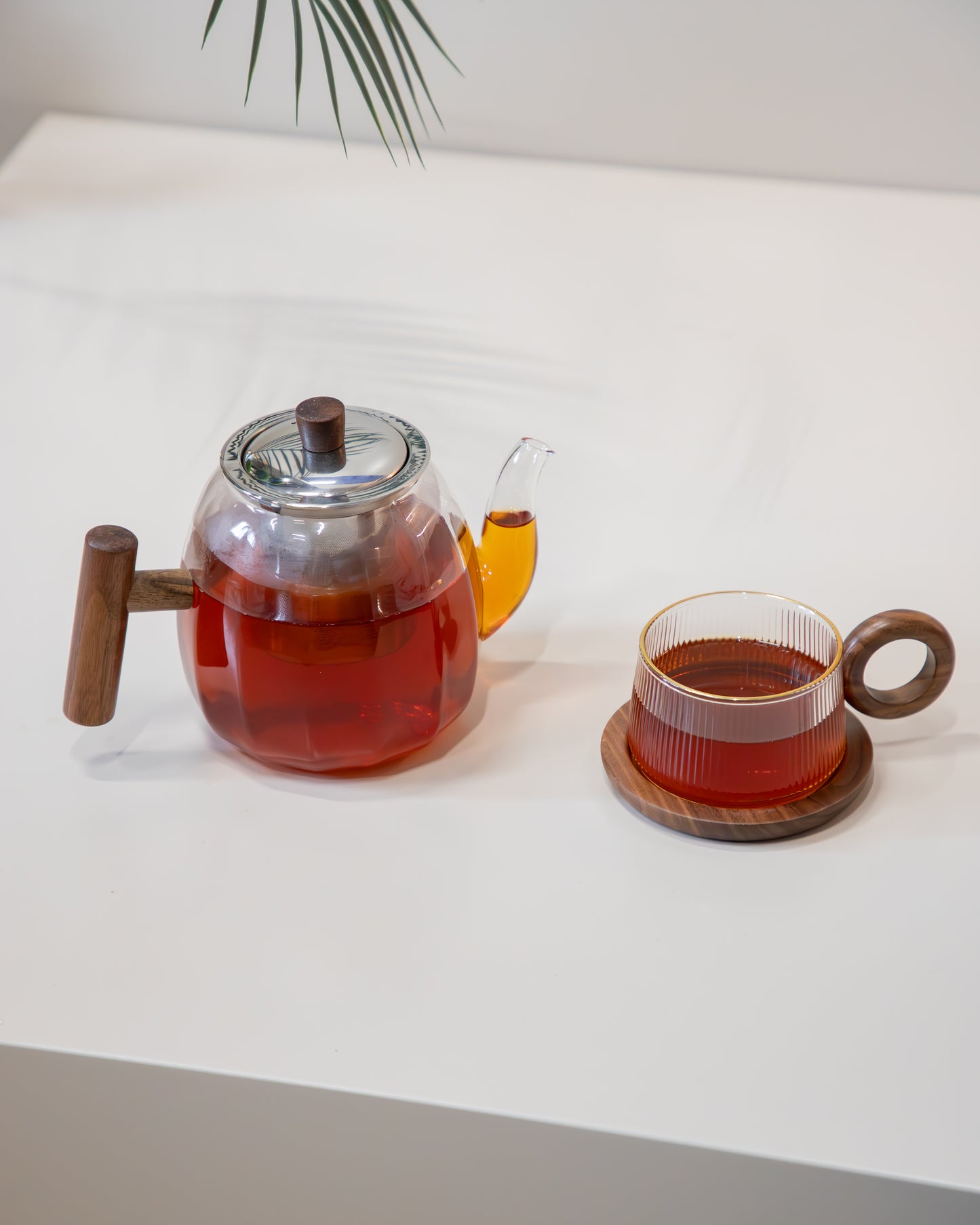 ابريق شاي زجاجي بتصميم مميز