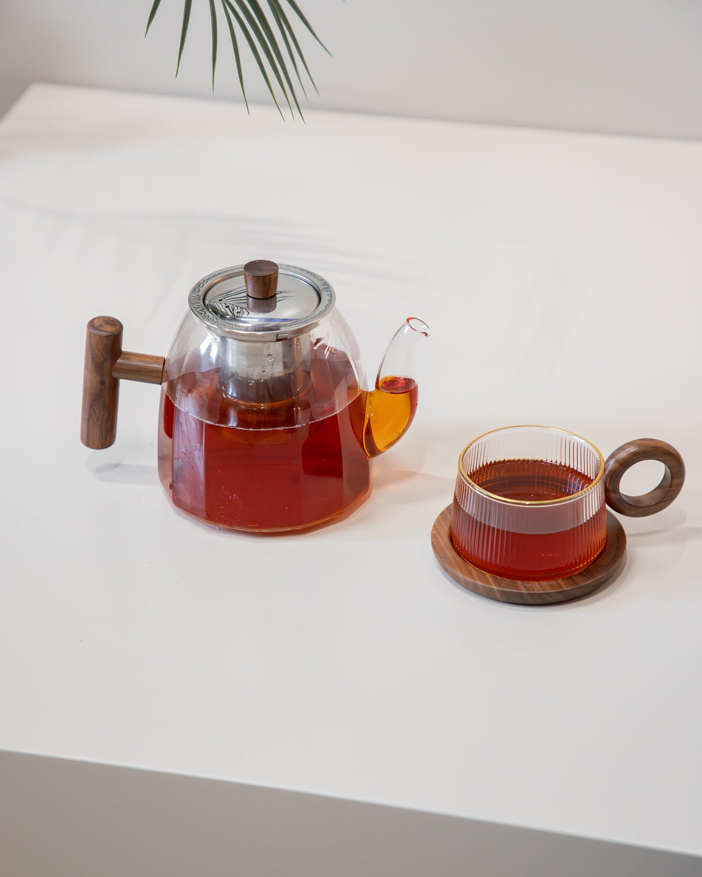 ابريق شاي زجاجي بتصميم مميز