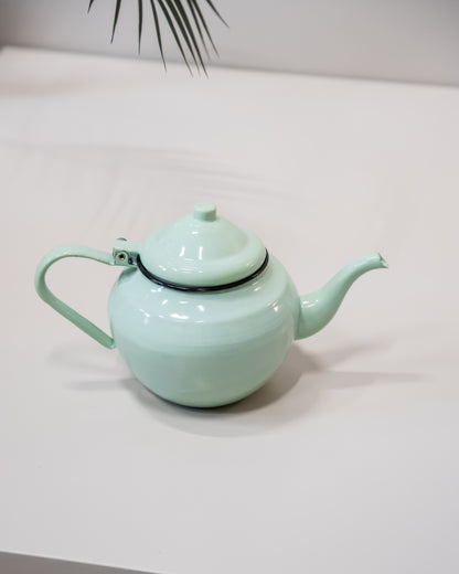 ابريق شاي توتيا بتصميم عملي