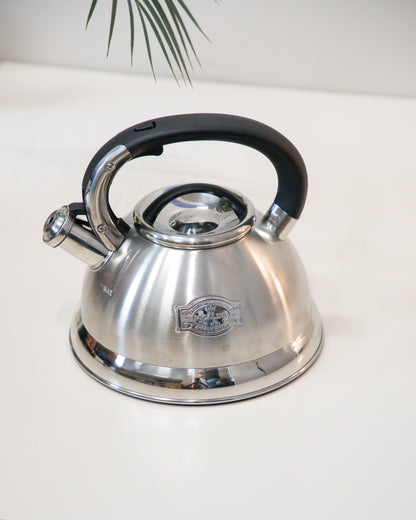 ابريق شاي بتصميم عملي