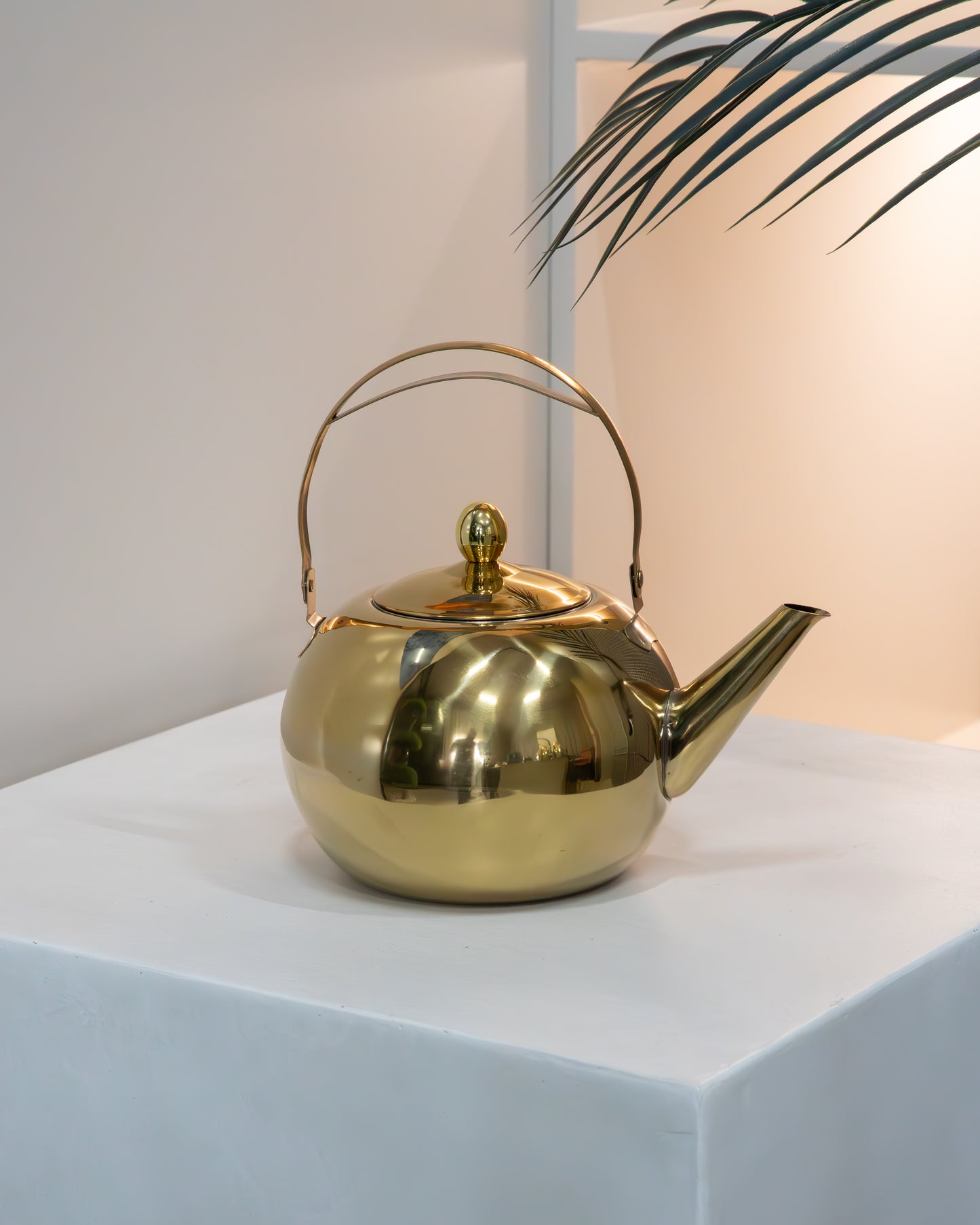 ابريق شاي بتصميم مميز