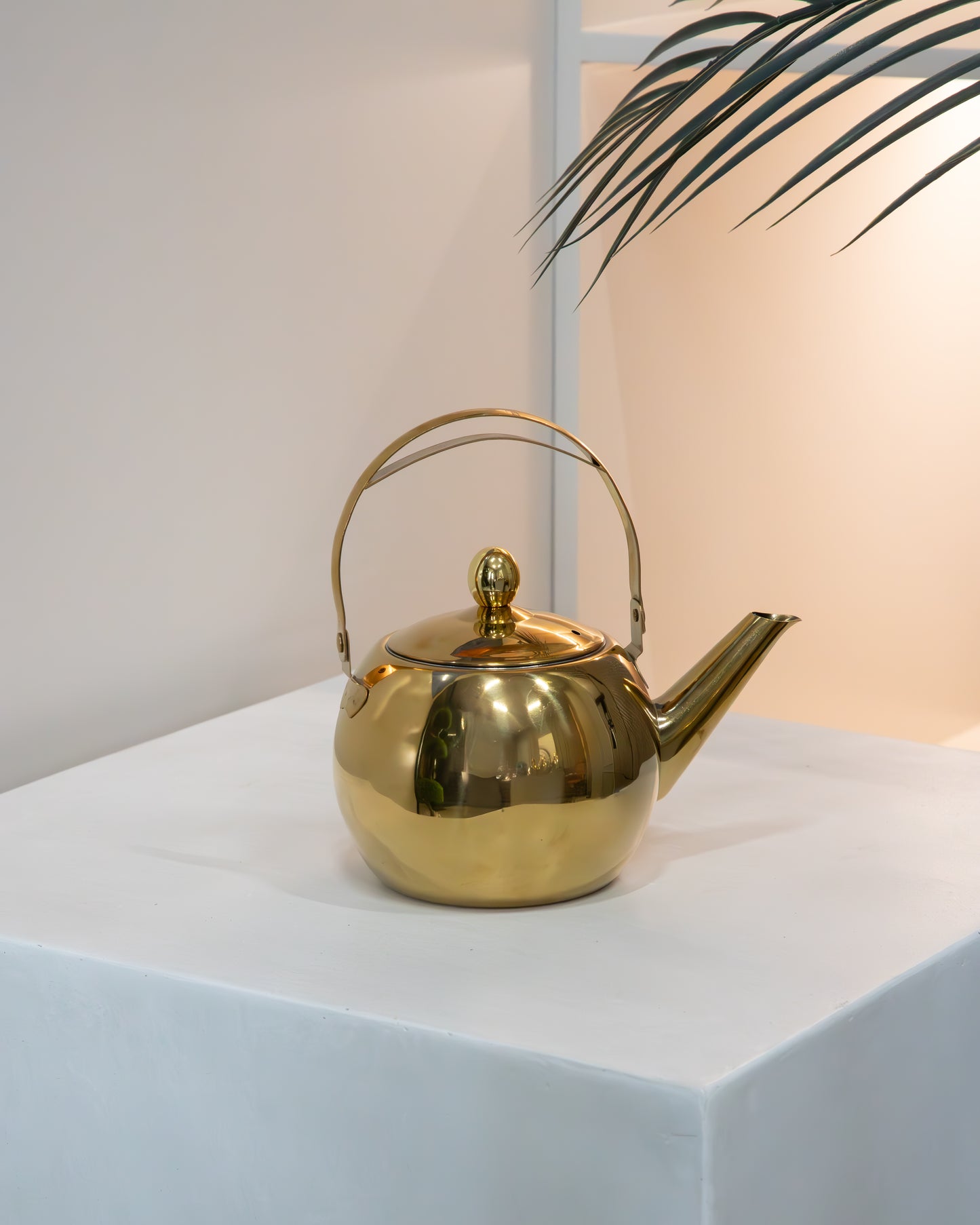 ابريق شاي بتصميم مميز