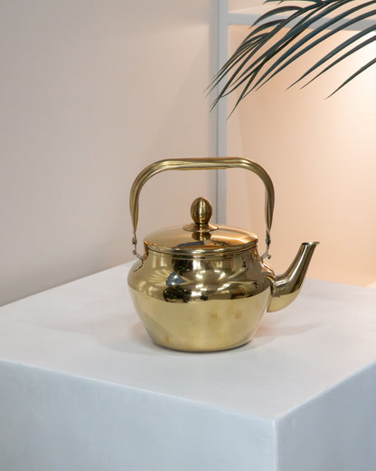 ابريق شاي بتصميم أنيق