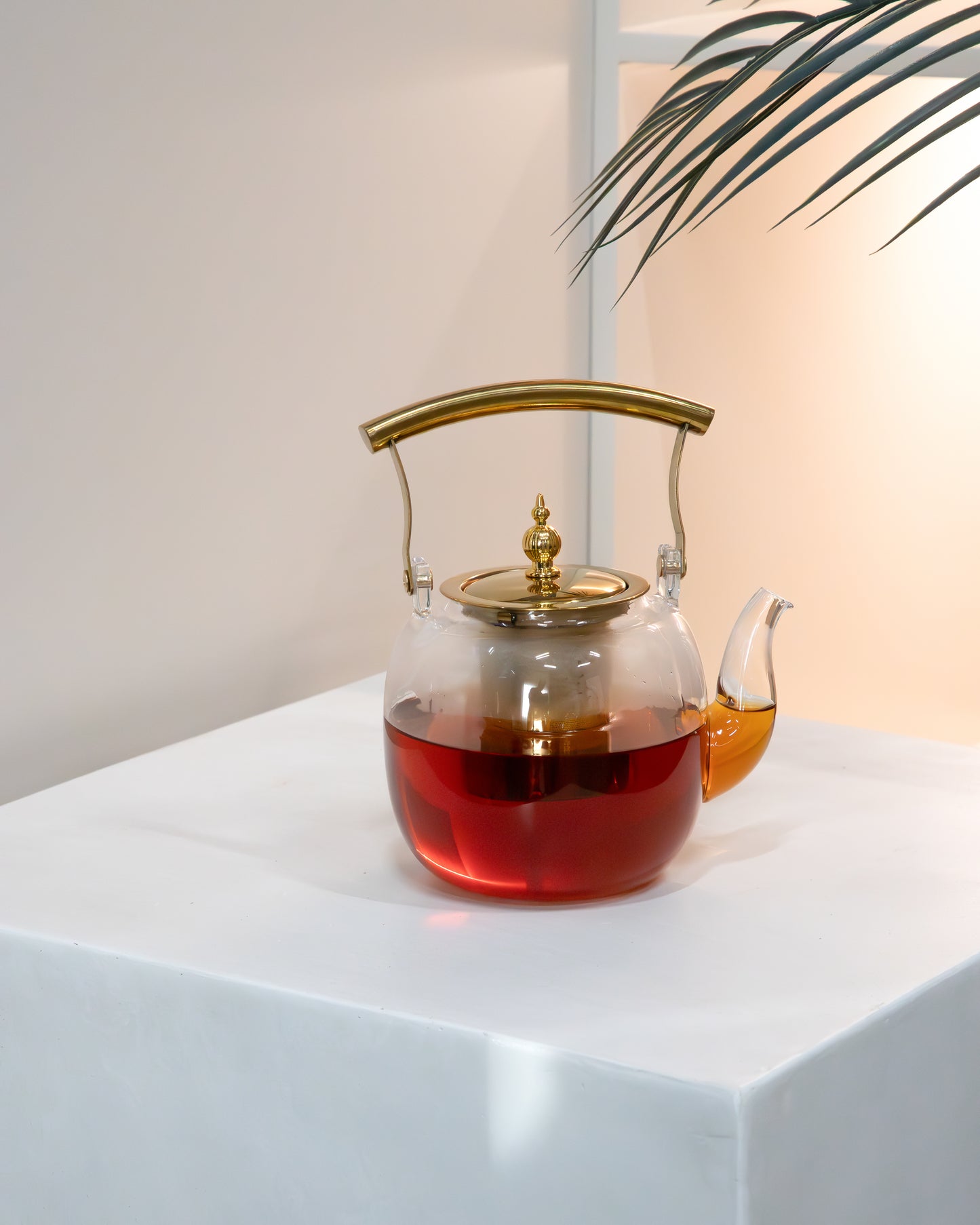 ابريق شاي زجاجي بتصميم أنيق